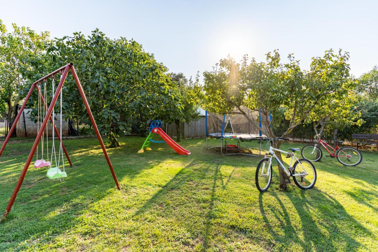 Holiday Home Kerniat Pula Exterior foto