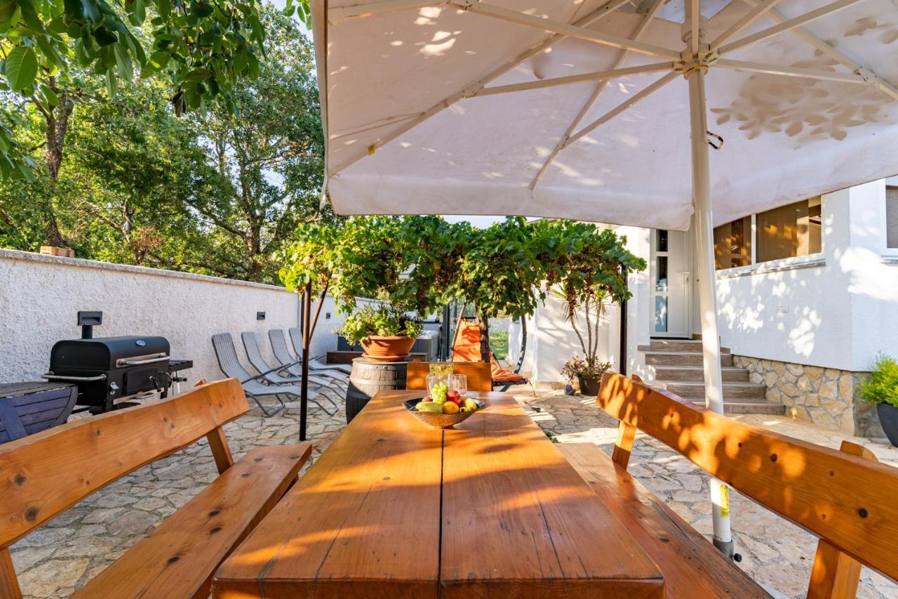 Holiday Home Kerniat Pula Exterior foto