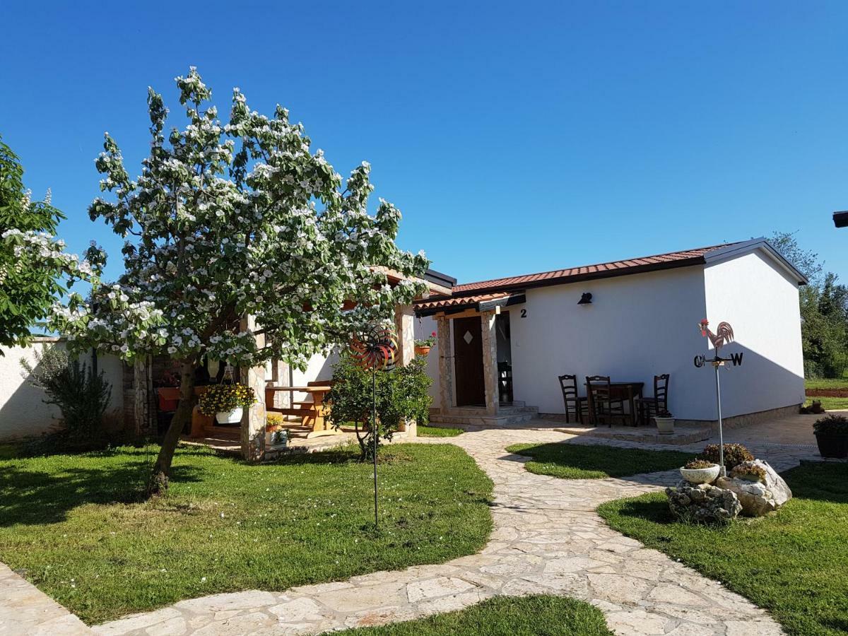Holiday Home Kerniat Pula Exterior foto